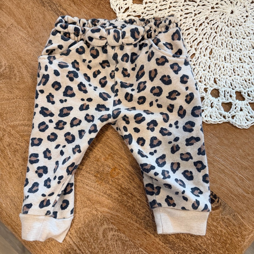 Garanimals Baby Girl Leopard Print Jogger Sweatpants 6-9Mo Tan Animal Print